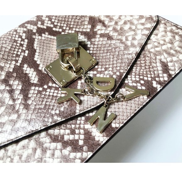 DKNY beige python leather crossbody bag, medium size snake print chain purse - Picture 4 of 12